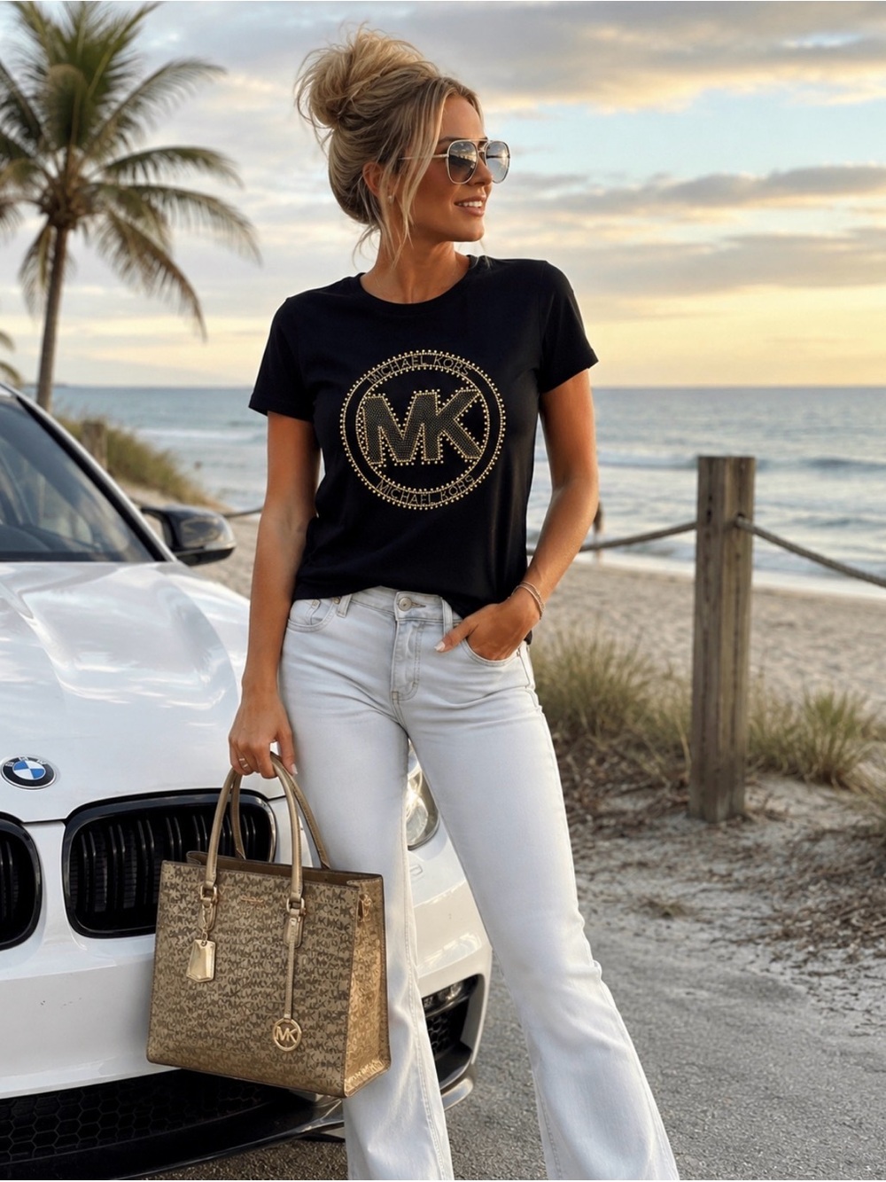 Michael Kors Black Gold Logo Tee Shirt XS